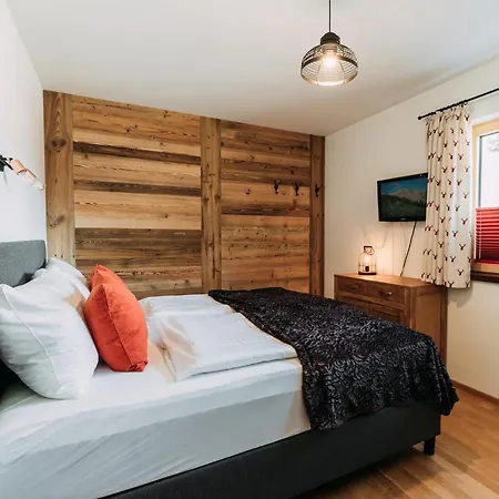 Grubereck ראוריס